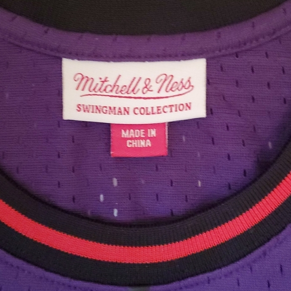 Mitchell & Ness Raptors Jersey #15 - Picture 3 of 5